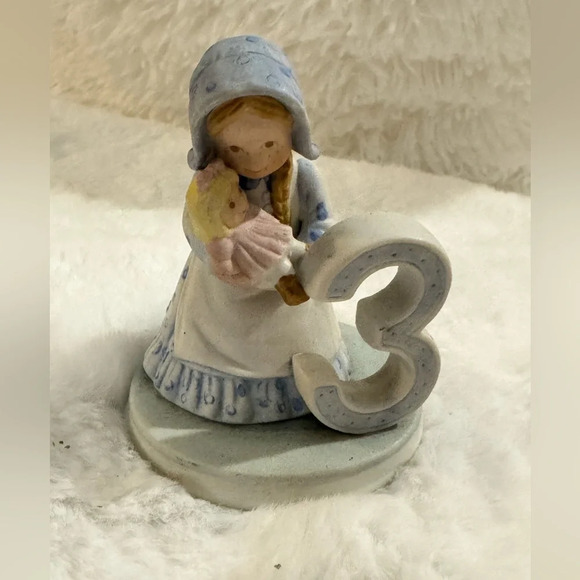 Vintage Holly Hobbie Birthday Collection 3 Hand Painted Bisque Porcelain Statue - Picture 3 of 9